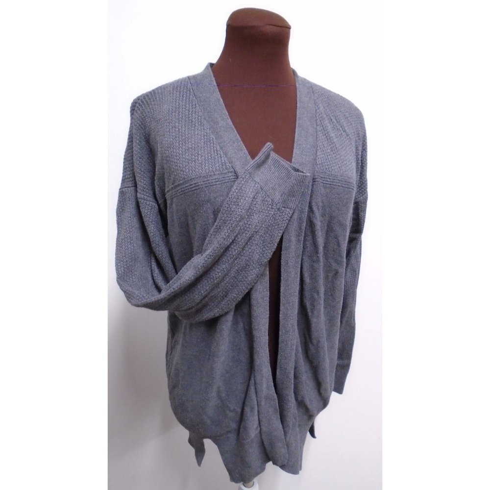 EUC MAURICES GRAY CARDIGAN SWEATER SIZE LARGE